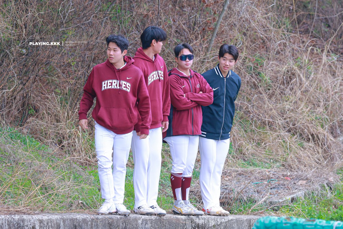 왜 모이나 했더니.... 학연이 진함