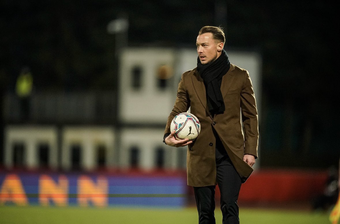 كاريزما 🎖 tweet media