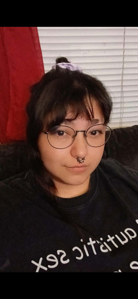 MaryTheLazyOne's tweet image. The self shipper - The ship
I forgot how this trend went... I'm hella late 🤷‍♀️
#Junkrat #JamisonFawkes #Overwatch2fanart #selfship