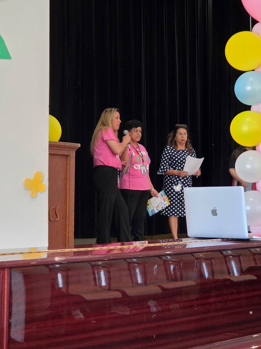 Yvette_HIPPY's tweet photo. Meeting with the Cowart Elementary families to share the benefits of Pre-K and HIPPY home instruction for parents. Registration underway for the 2026-2027 school year. https://t.co/vIRu2cYNBM #universalprek @DrDebbieRamos @DISD_OneCenters @DallasHIPPY1 https://t.co/iDUphxpbVb
