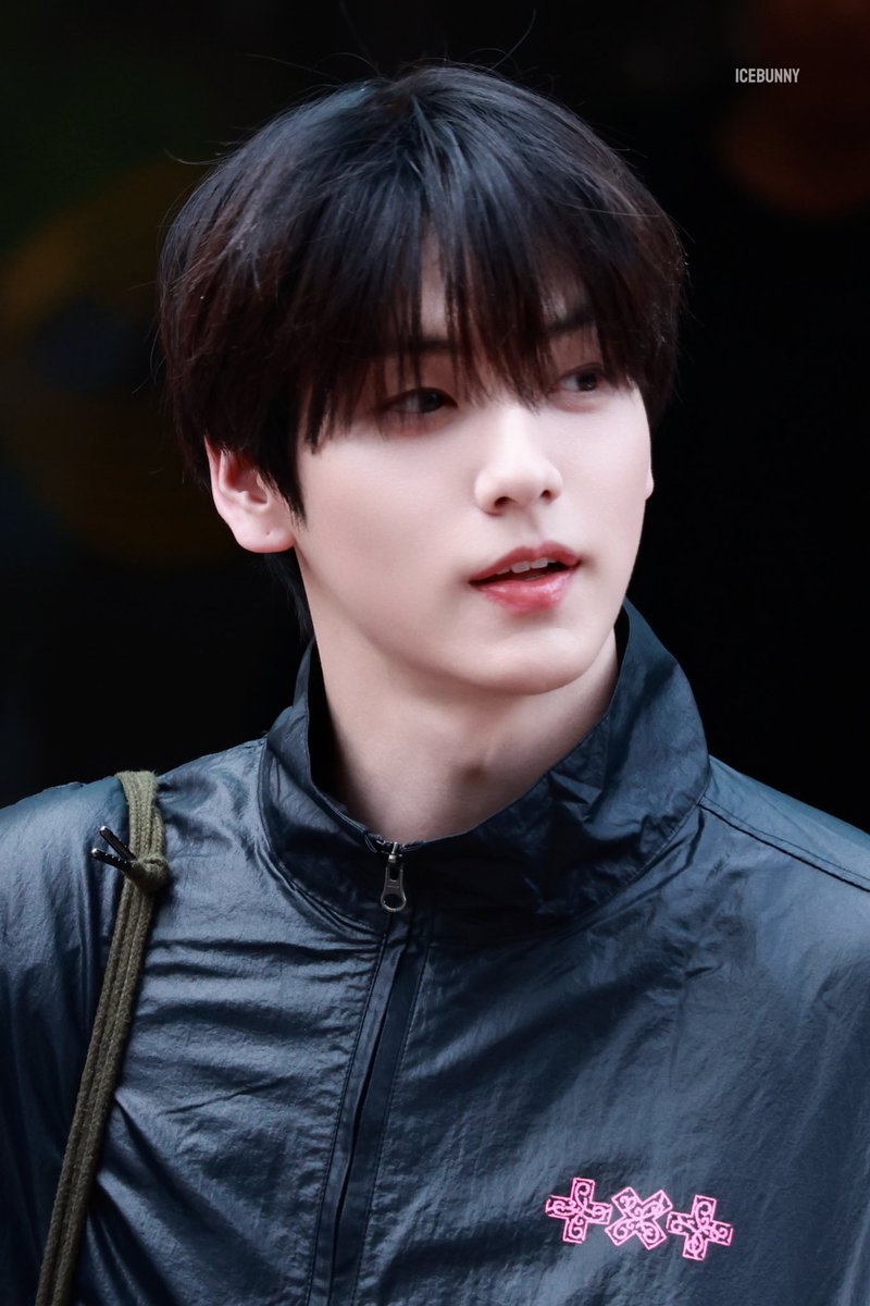 ICEBUNNY1205 tweet media