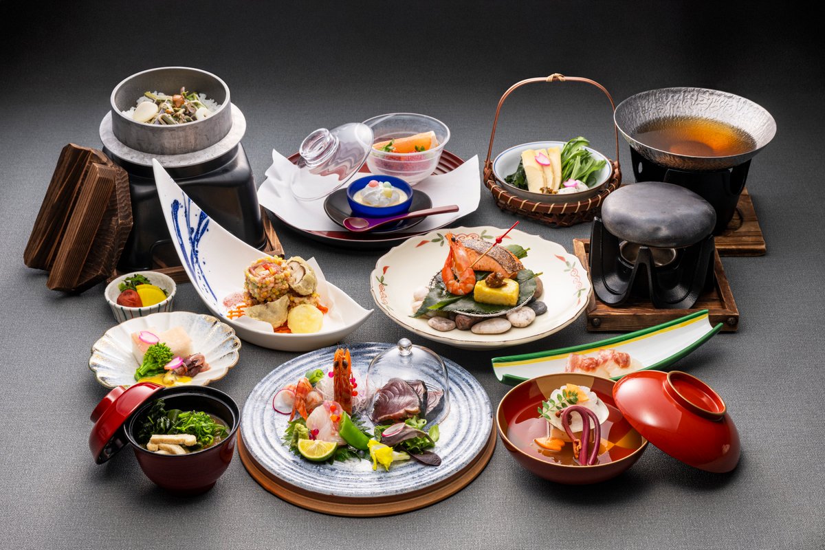 HOTELCLEMENT's tweet photo. 🌸調理長おすすめ御膳&amp;郷土会席🌸

6F 日本料理 藍彩にて、
春のおすすめ御膳と会席を販売中！
この季節ならではのお料理を
ぜひご賞味ください。
皆様のお越しをお待ちしております✨

詳細はこちら
■調理長おすすめ御膳
https://t.co/nlnzEiAh0E
■調理長おすすめ郷土会席
https://t.co/uYDRsYnbsc https://t.co/L2BdTrIQVM