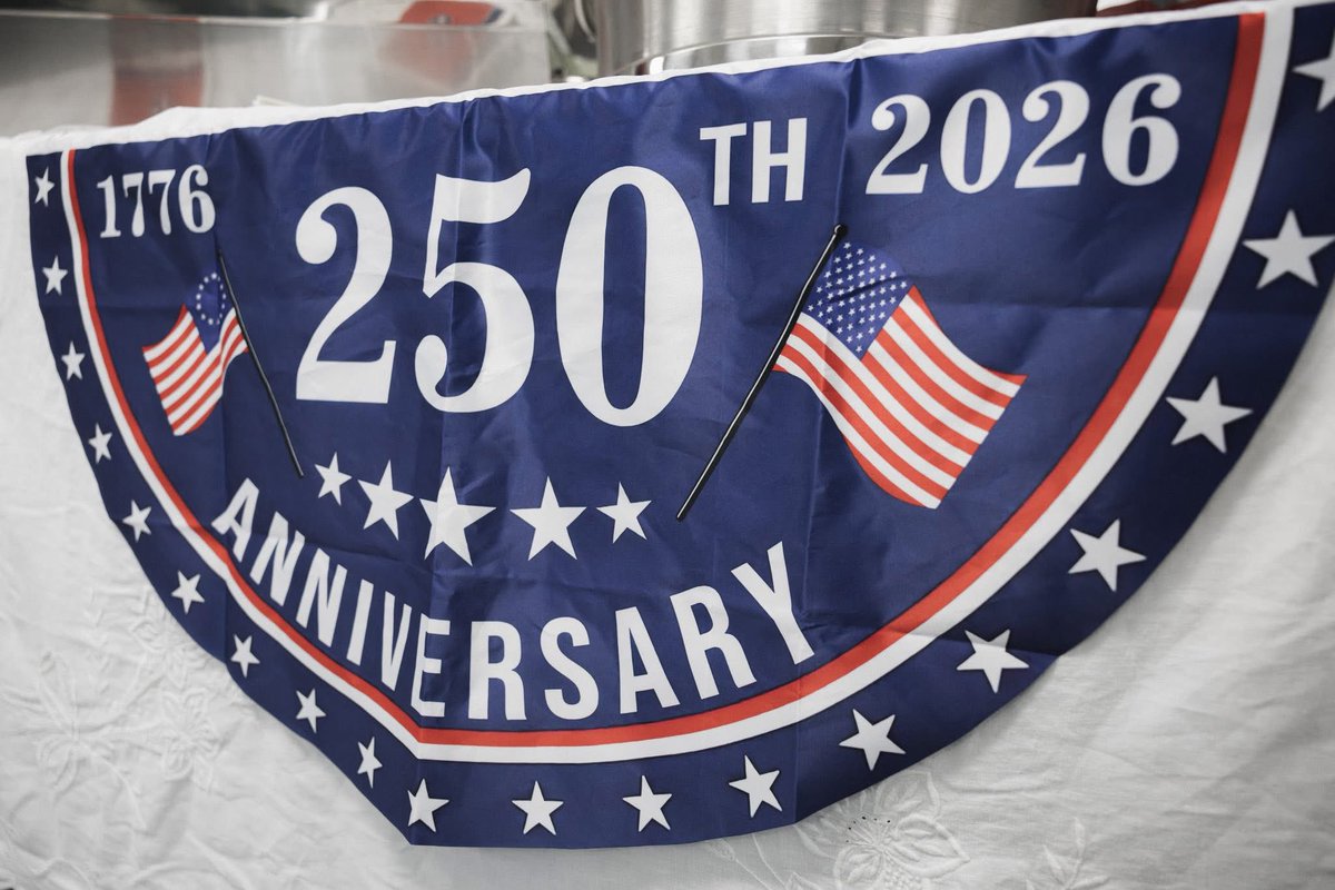 golocaljeff's tweet photo. It’s the party of the century!  Actually 2 and a half centuries!  

Join the Town of Dandridge this Saturday as they celebrate America’s 250th Anniversary!  There will be lots of fun finds and history, from 3pm until 9, with @darrylworley performing at 7pm. 🇺🇸 https://t.co/FxkBNVpT6L