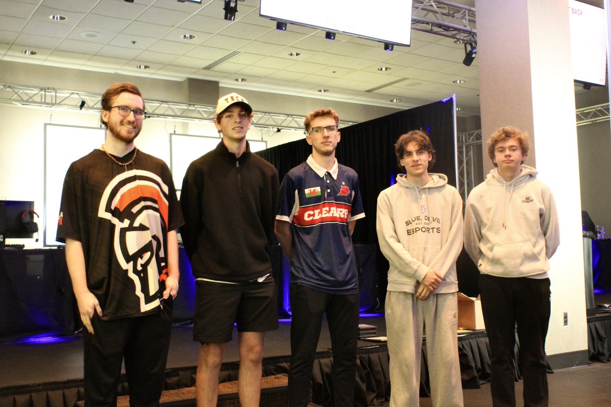 AquinasEsports's tweet photo. Some photos from last weekend’s LAN at Bendix Arena 💥

Huge congrats to our player - Jonathan La Verdiere (cPlex) for being selected to the WHAC Second Team All-Conference!

📸 Kendall Clark (2-4)

#GoSaints🐶
#aquinas #esports #valorant https://t.co/a6woDWYQgc