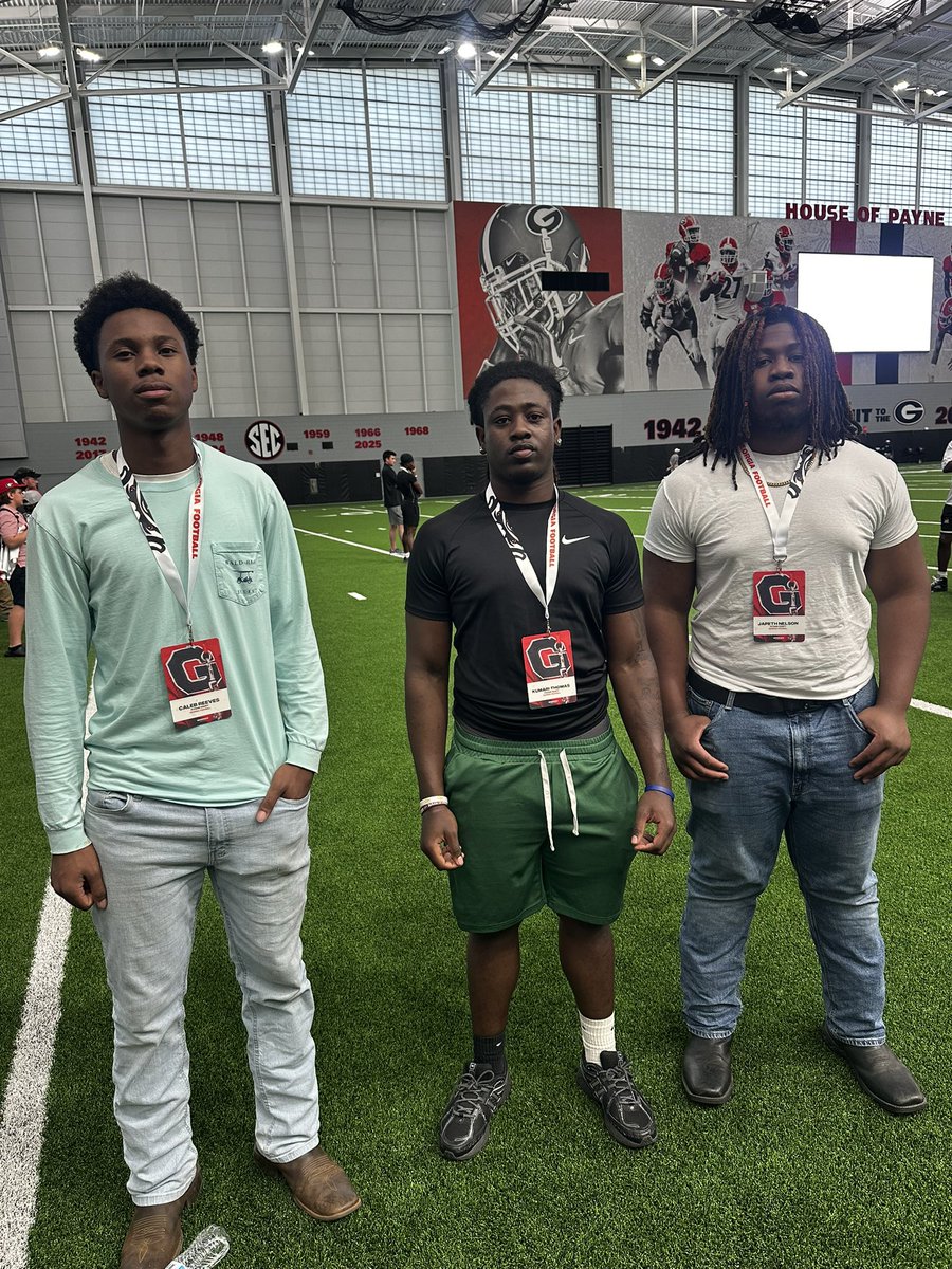 PCWAREAGLES's tweet photo. Class of 2028 @KumarKThomas08 and Caleb Reeves along with 2027 @jaynel_97 visited UGA today! https://t.co/ERLMLztc1f