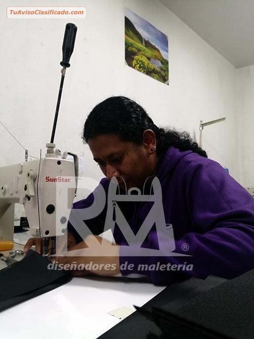 Confeccion de Mochilas corporativas al por mayor para empresas en Quito. Confección de mochilas : confección de maletas deportivas : confección de loncheras :: maleteriapromocional.ec/maleteria/
Ropa, Zapatos y Accesorios > Morrales y +Info 👇  ec.tuavisoclasificado.com/avisos/ver/id/…
