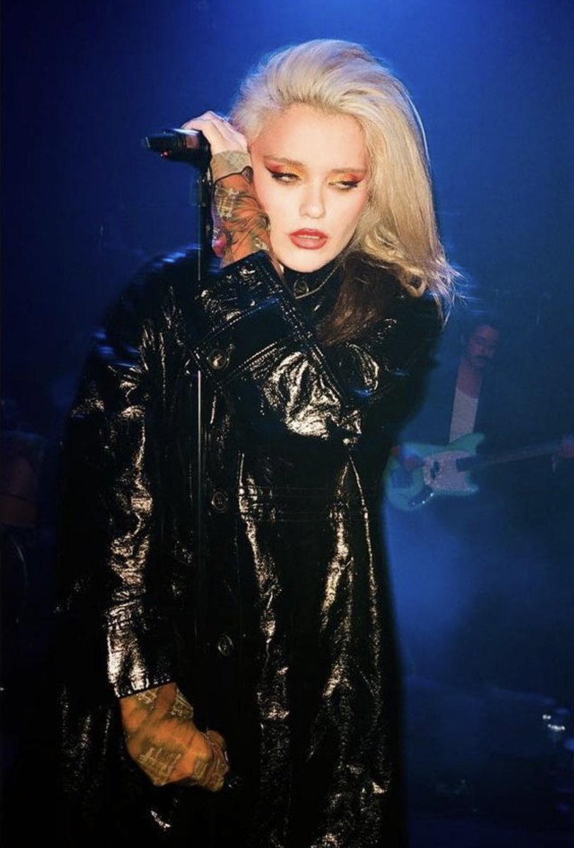 sky ferreira archive tweet media