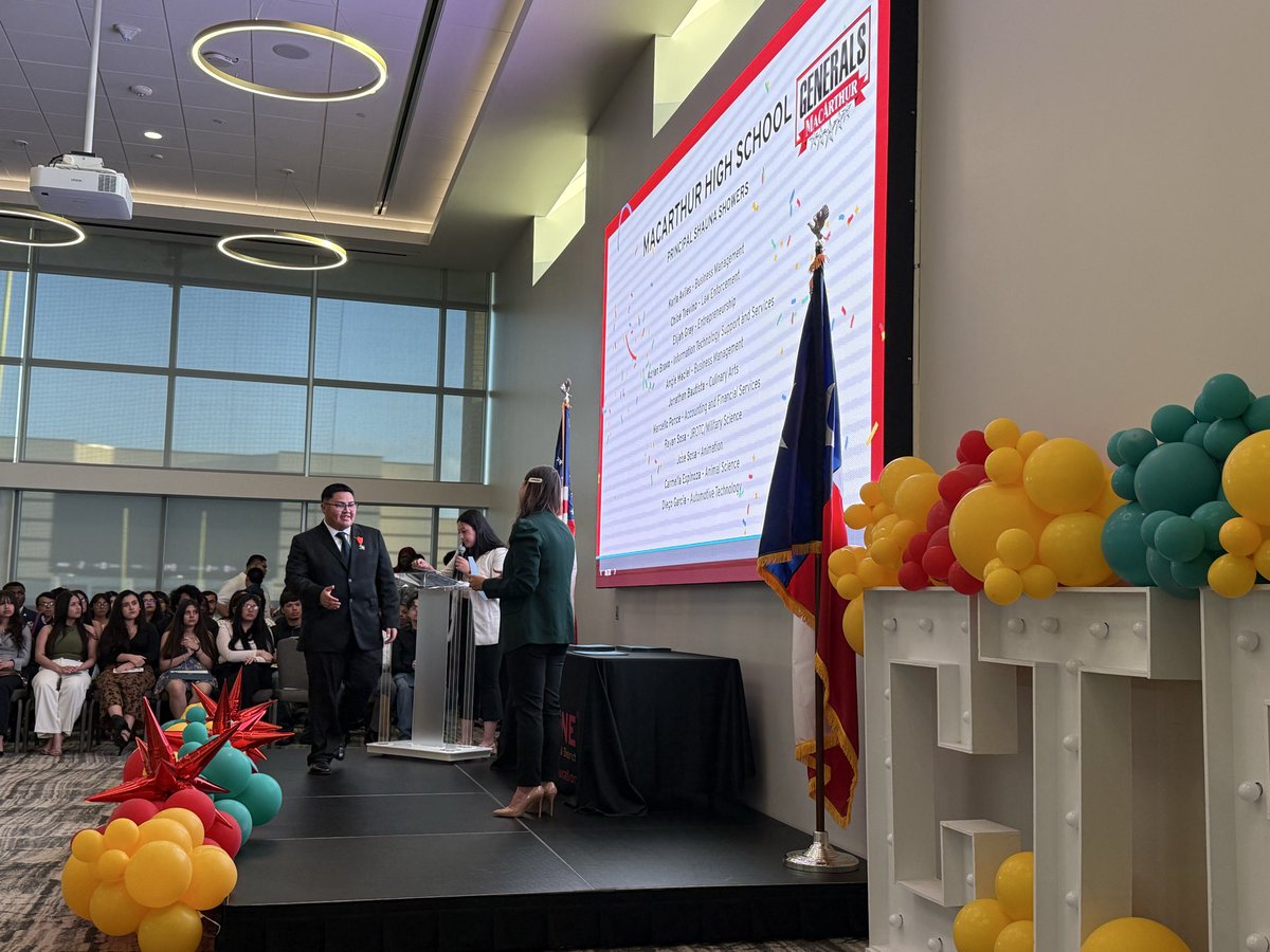 DrFavy's tweet image. An inspiring evening at the @AldineISD CTE Outstanding Senior Reception! 🎉

These students have earned top honors in their career pathways through hard work and determination.

The future is bright! The best is yet to come. 🚀 #CTEExcellence #FutureReady @adbustil