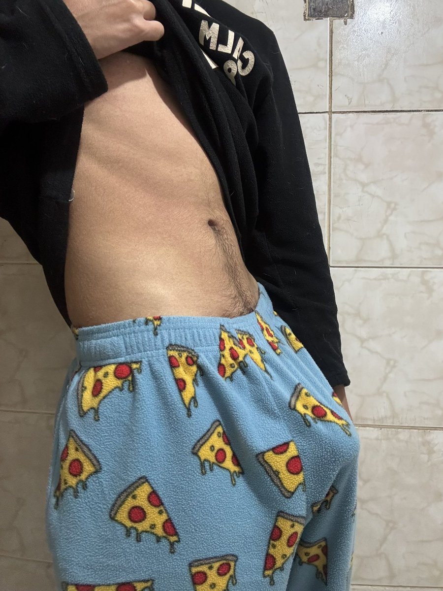 sssystemx's tweet photo. Les gusta la pizza? 🍕 https://t.co/N2ZAgFl9mH