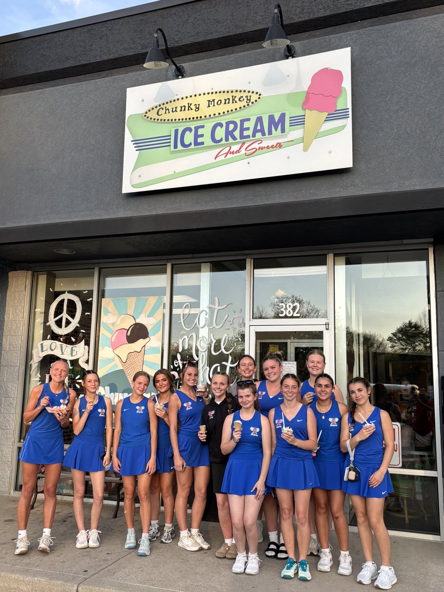 ICHSTennis's tweet photo. Lady Braves get 4-1 at Mooresville and celebrate at their favorite stop Chunky Monkey Ice Cream 🐵 🍨
@ICHSAthletics https://t.co/igzXZUYf5g