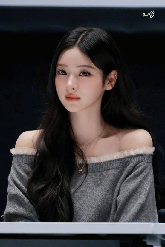 MEOVV ANNA 안나 tweet media