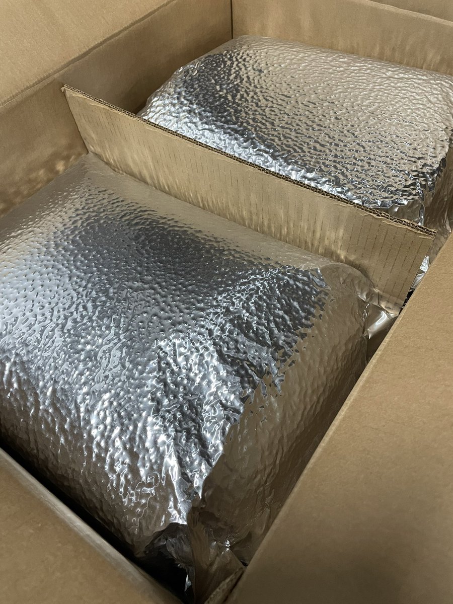 malkicoffee's tweet photo. おはようございます❣️

次の【数量限定スペシャルティ珈琲豆】として、ニカラグアから届きました♪

エル・ナランホ農園で栽培された、パライネマという品種のスペシャルティコーヒーです☝️

なるべく早く焙煎して、皆さんに飲んでもらいたいですね〜😊

本日もよろしくお願い致します🙇‍♂️ https://t.co/Uu8t4u2rUs