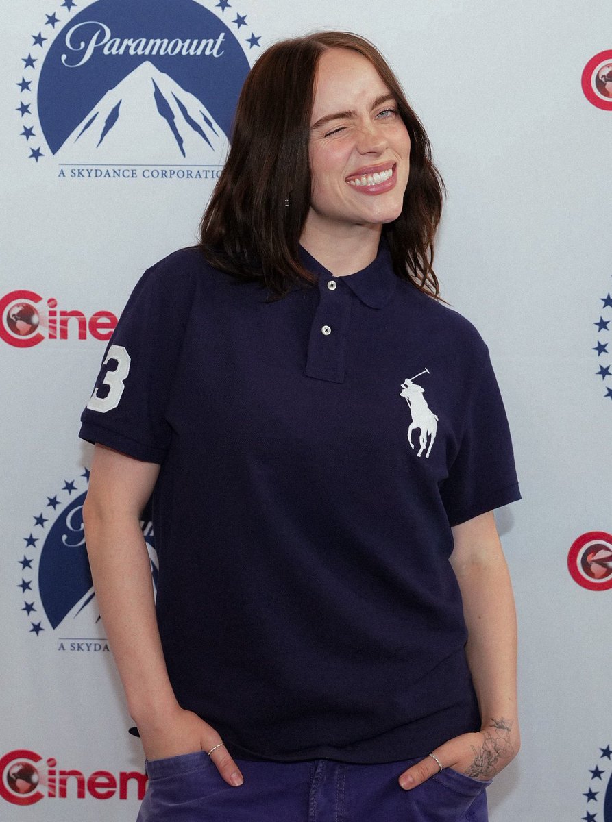 billie ★ tweet media