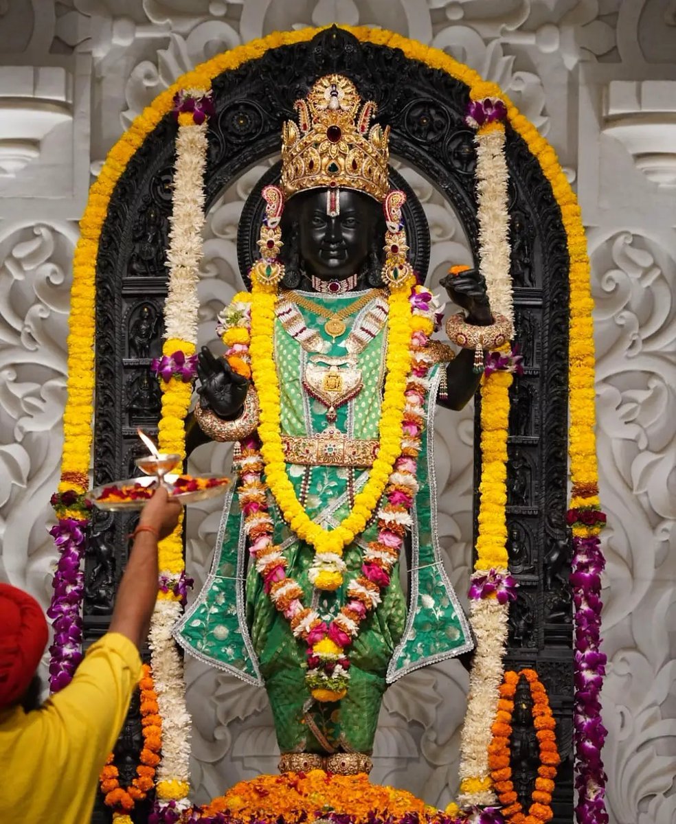 दर्शन और श्रृंगार — दोनों में ही प्रभु की अनंत लीला छुपी है।