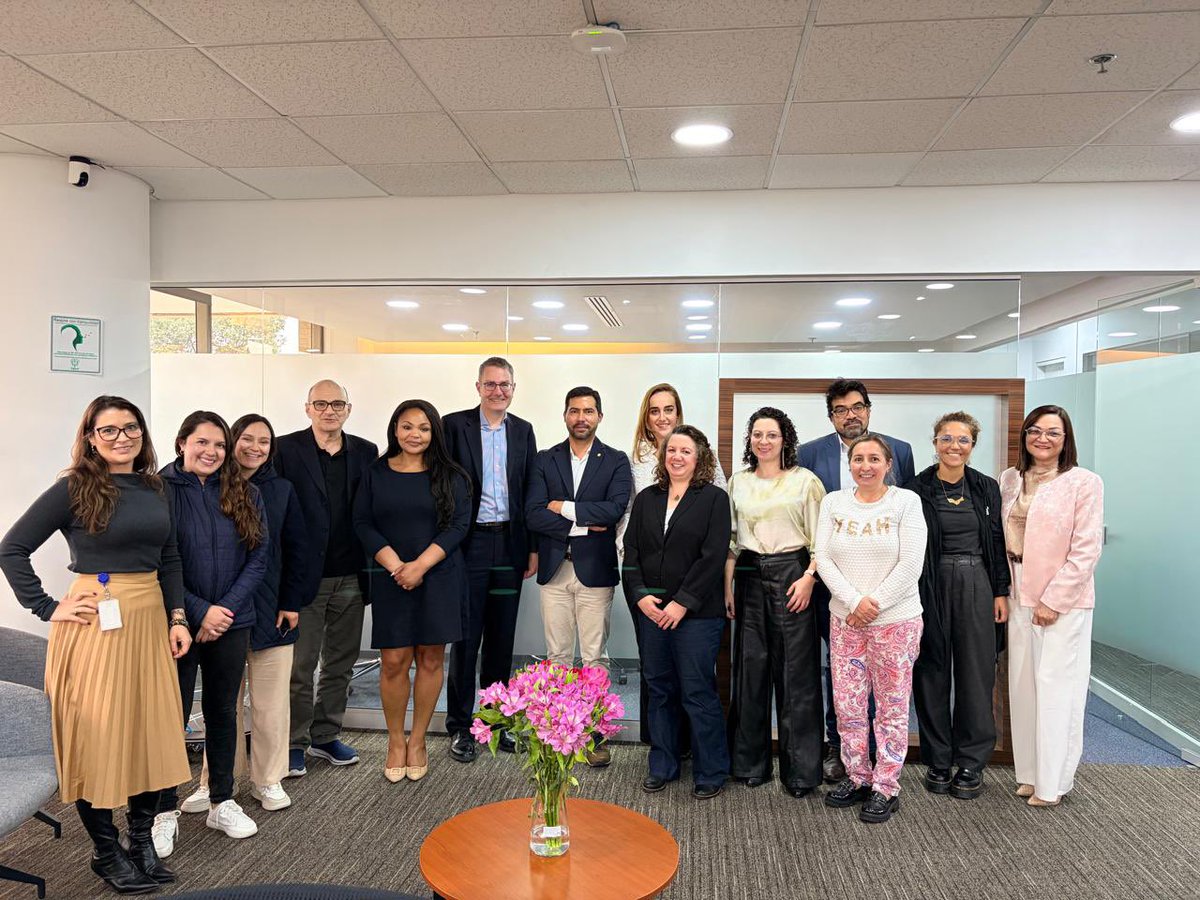 g_salguer's tweet photo. ¿Quién está construyendo la respuesta a la próxima pandemia? Desde @IDCBIS, junto a @BogotaBio_ y aliados como CEPI (Coalition for Epidemic Preparedness Innovations), avanzamos en el desarrollo de vacunas y en la consolidación de un ecosistema que fortalece la soberanía sanitaria https://t.co/NTyY4DHVdo