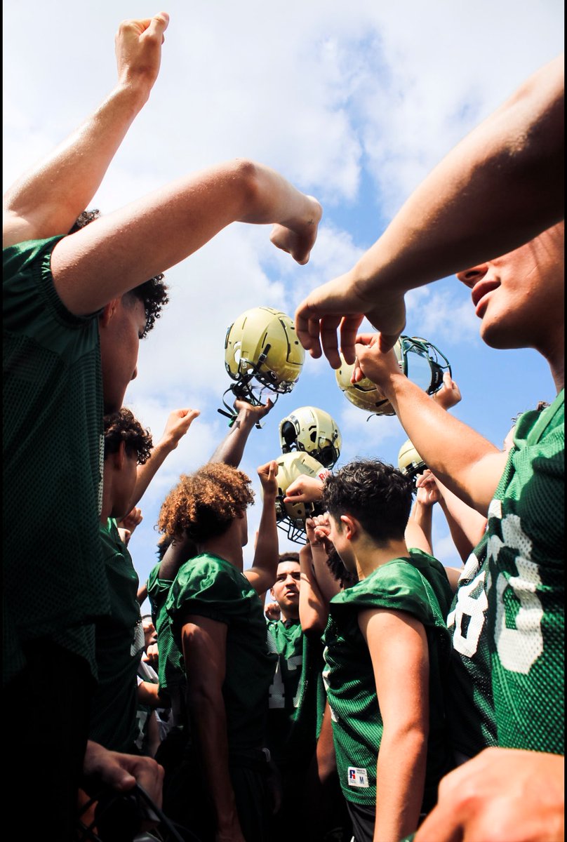 HAWK FOOTBALL tweet media
