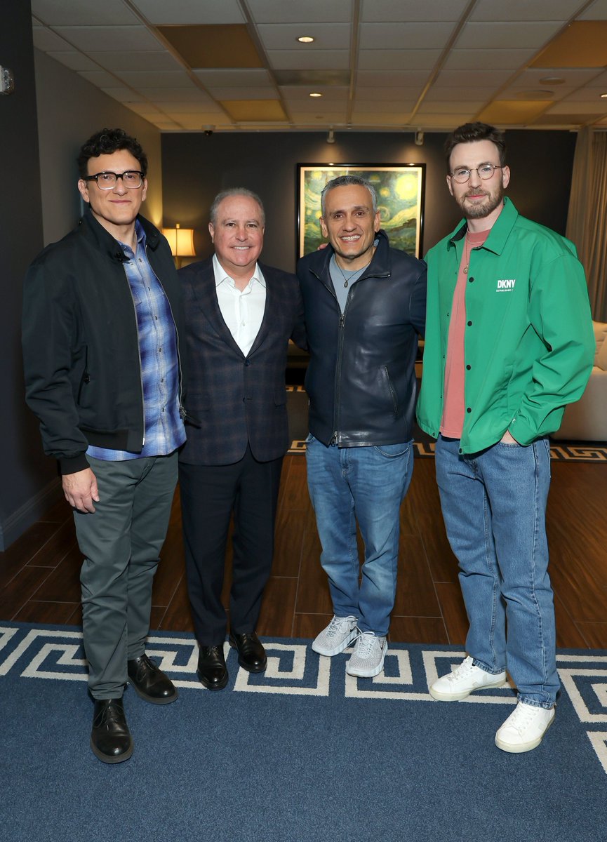 BoMultiverso_it's tweet photo. I fratelli Russo hanno dichiarato:
"Victor Von Doom è il villain più grande della storia della Marvel, persino più di Thanos" https://t.co/rBDfJfwCRc