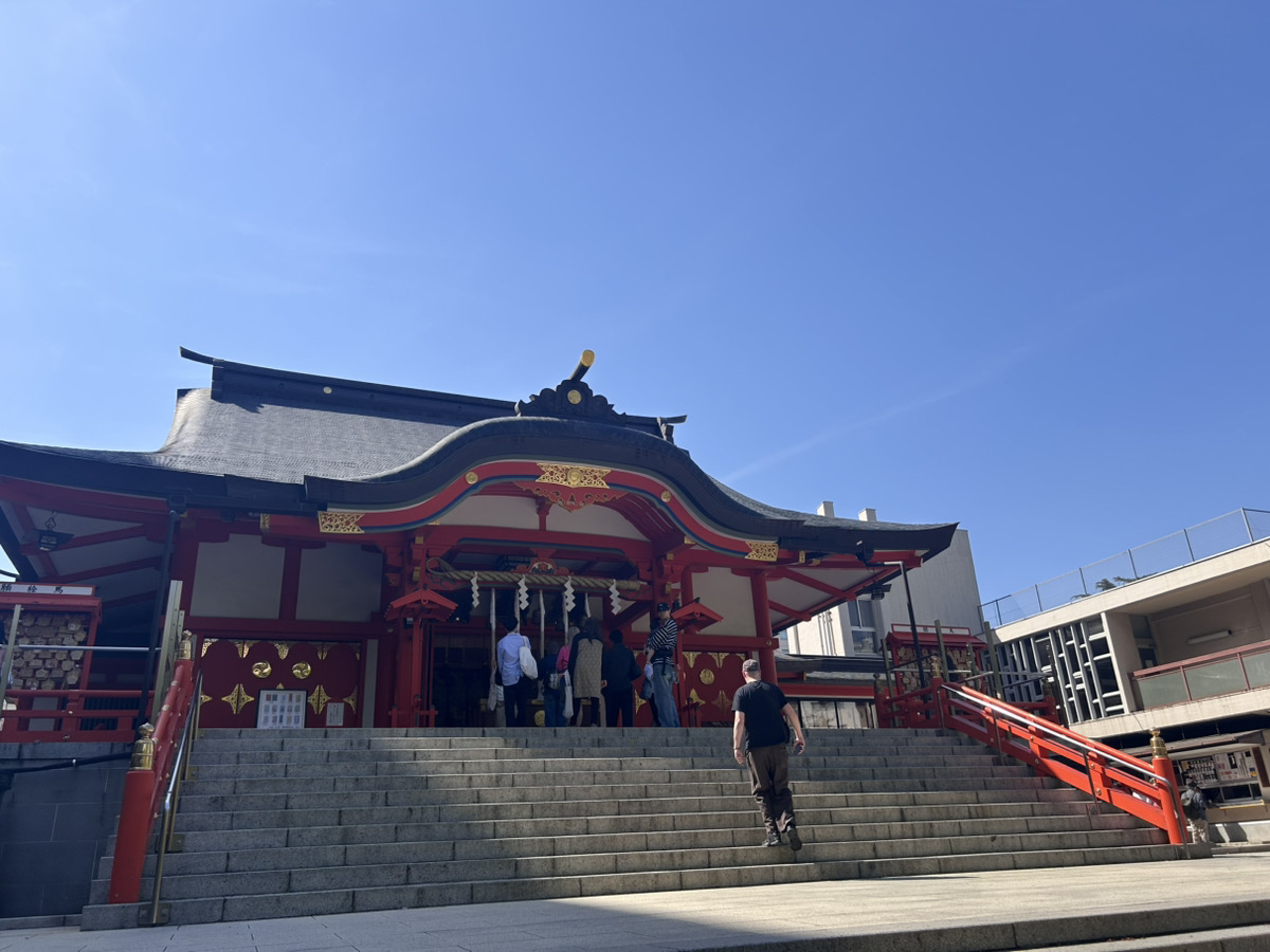 Kaiketsu2022's tweet photo. おはようございます☀️

今週は、新卒メンバーがプレゼンに奮闘中！
一生懸命取り組む姿に刺激をもらっています😌

そして本日は歓迎会🍻
少しでもリラックスできる
時間になれば嬉しいですね！

きんようび✨
一週間の締め、良い形で終えていきましょう！
#企業公式相互フォロー https://t.co/8CKFnkioDq