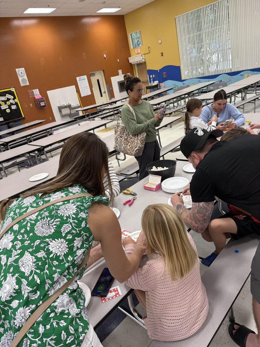 HarbordaleES's tweet photo. An amazing Math Night at Harbordale Elementary! ➕➗✖️ A big thank you to @Mathnasium for hosting such a fun and engaging evening, bringing families together to explore, discover, and enjoy math in a whole new way. https://t.co/hm5COAq3qI