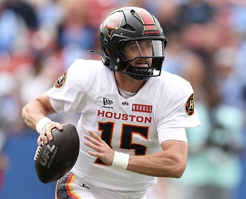 BroItsFootball's tweet image. THURSDAY NIGHT FOOTBALL IN THE UFL!

Kings (0-3) @ Gamblers (1-2)

The Kings travel from Louisville to Houston and will be looking for their first win of the season tonight as they take on the Gamblers!

7 PM CT KICKOFF
📺 NFLN

#UFL #ThursdayNightFootball #BroItsFootball