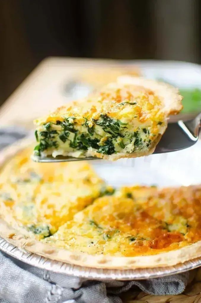 Living_Lou's tweet image. I LOVE LOVE LOVE this quiche Florentine recipe that’s made with a ready-made pie crust, eggs, butter, fresh spinach, cheese, cream, milk and eggs!  💕

RECIPE: buff.ly/3FZfMVr
#foodie #eggs