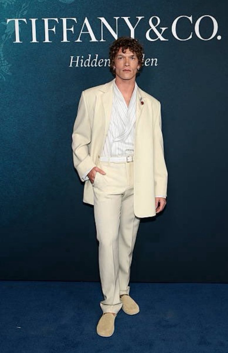 hollanov enjoyer tweet media