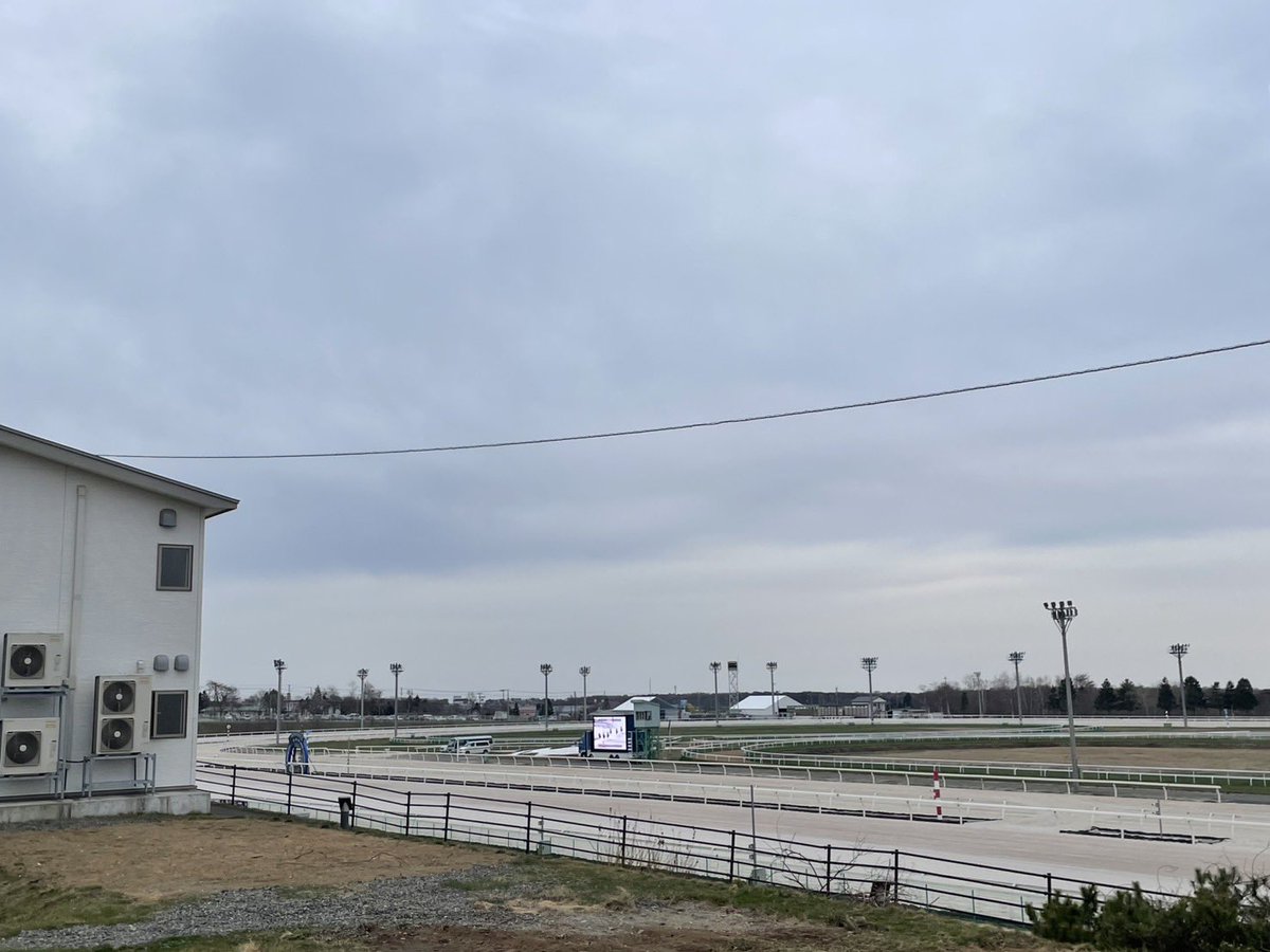 門別牧場 tweet media