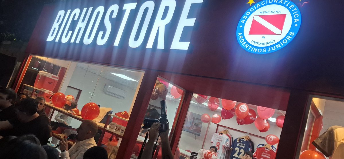 aleoqui07's tweet photo. El club mas hermoso del 🌎 🇦🇹🐞❤️ #AAAJ #BichoStore https://t.co/8iqiUZsD5h