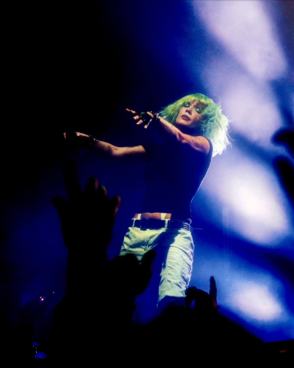 Halsey Archive tweet media