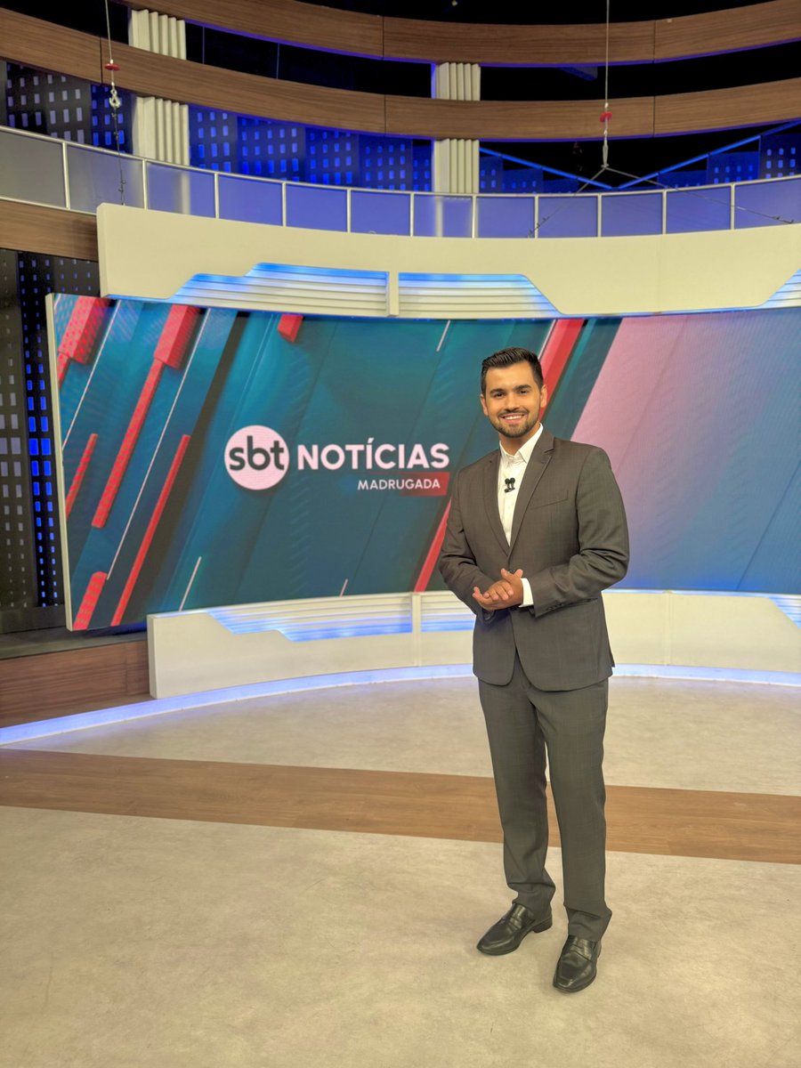 yurimacri's tweet photo. Na skin apresentador de jornal… https://t.co/2tNbCmNNUK