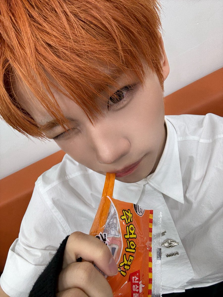 🦦💭 tweet media