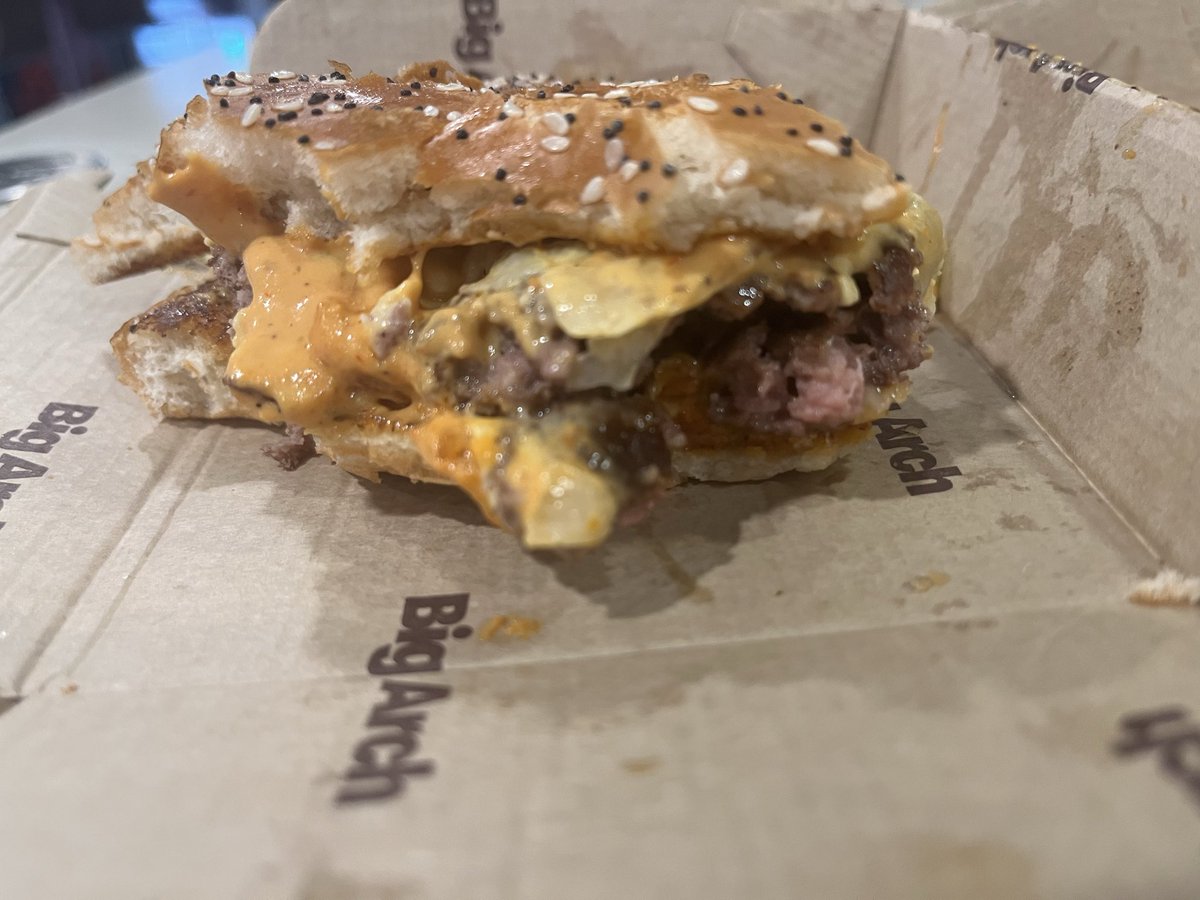 joecox__'s tweet photo. @McDonalds I came into your establishment to try your “Big Arch” and I have to say, the only thing “Big” was my disappointment. I had waited weeks in with bated breath to finally try this burger, and after a long period of anticipation I finally was able to try it. All I can say https://t.co/rhO2vj9ugz