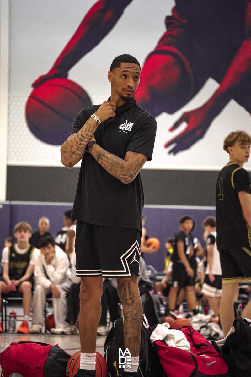 Team One of Us Basketball tweet media