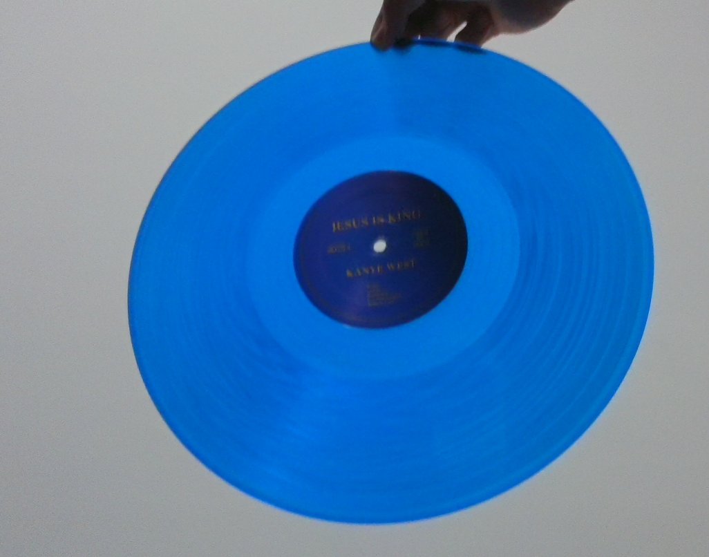 YZYBRAZIL tweet media