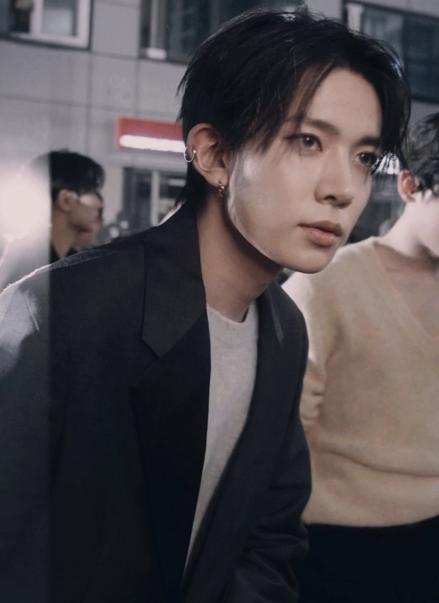 ¹⁰⁰⁹ tweet media