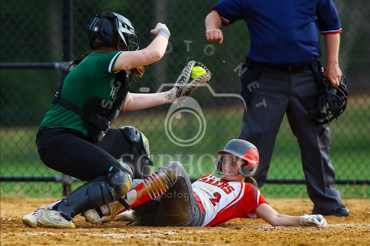 SteveGilbert4's tweet photo. Today's @SoftballSL is @GORAMSathletics softball came down to the final out. Walk off single put the Lakers ahead. 
Game gallery https://t.co/PR2lio6LWQ https://t.co/YPBsp66bpe