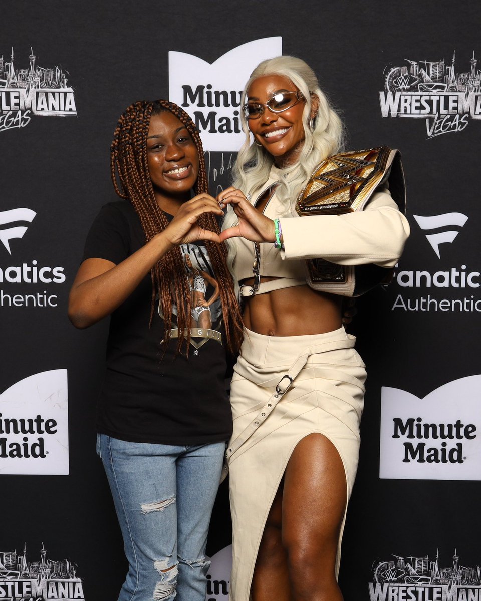 shy ⚡︎ | reuniting with jade 🥰🤍 tweet media