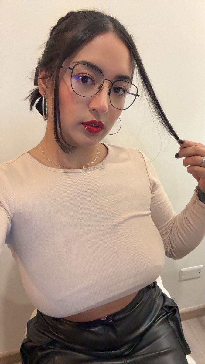 Rae_Lil_White tweet media