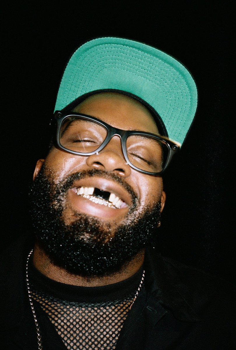 HoTMoM.CoM tweet media