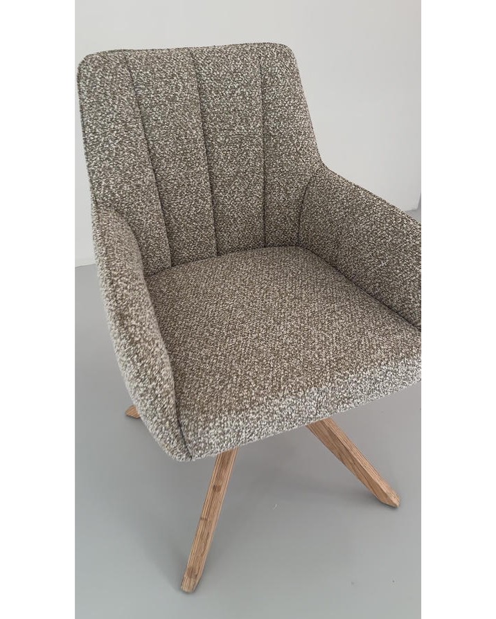 TaoyaFurniture's tweet image. Modern Textured Swivel Accent Chair with Solid Wood Base
#DiningRoomDecor
#DiningChair
#OEMFurniture
#FurnitureWholesale
#FurnitureSupplier