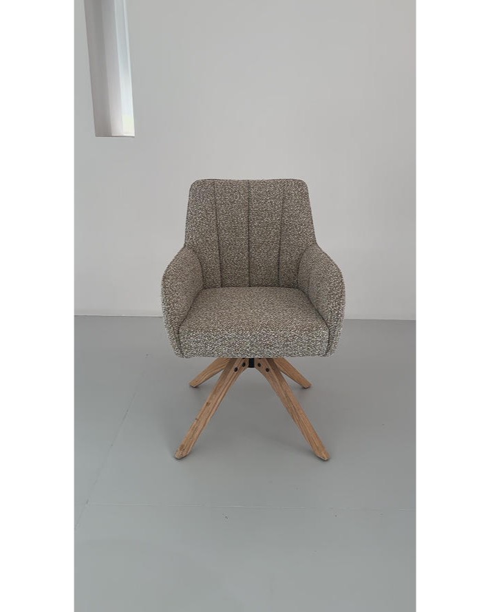 TaoyaFurniture's tweet image. Modern Textured Swivel Accent Chair with Solid Wood Base
#DiningRoomDecor
#DiningChair
#OEMFurniture
#FurnitureWholesale
#FurnitureSupplier