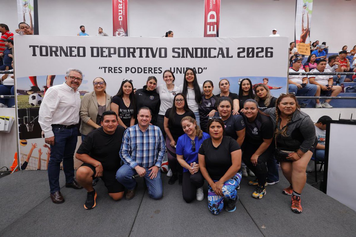 CoronelasDgo's tweet photo. Las Coronelas de Durango presentes en el arranque del “Torneo Deportivo Sindical, Tres Poderes - Unidad” 🏐

#LVP #Durango #Coronelas https://t.co/I5i112FhUk