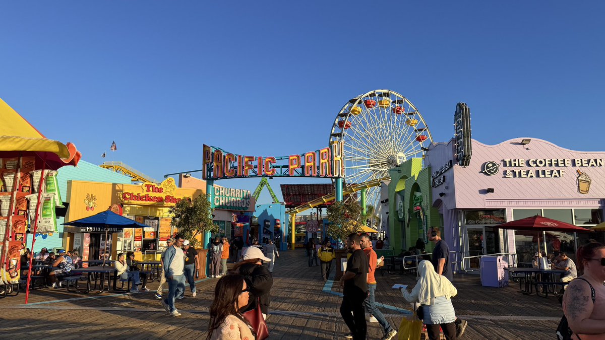 hawaii_isla808's tweet image. Santa Monica Yacht Harbor sign afternoon from Santa Monica Pier #santamonica #santamonicapier #santamonicayachtharbor #california
