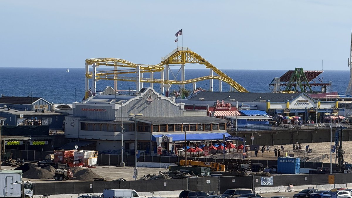 hawaii_isla808's tweet image. Santa Monica Yacht Harbor sign afternoon from Santa Monica Pier #santamonica #santamonicapier #santamonicayachtharbor #california