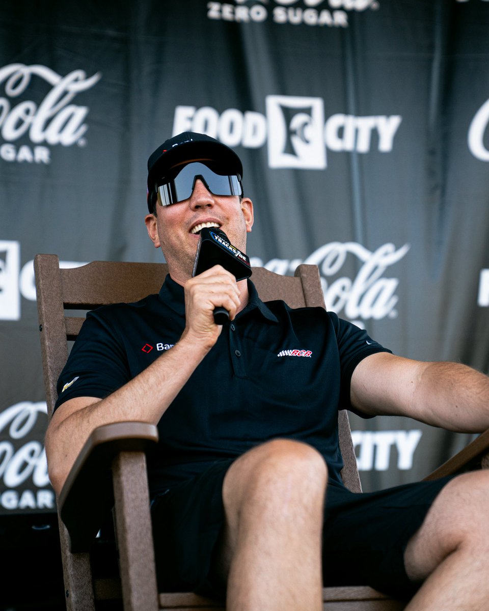 Kyle Busch tweet media