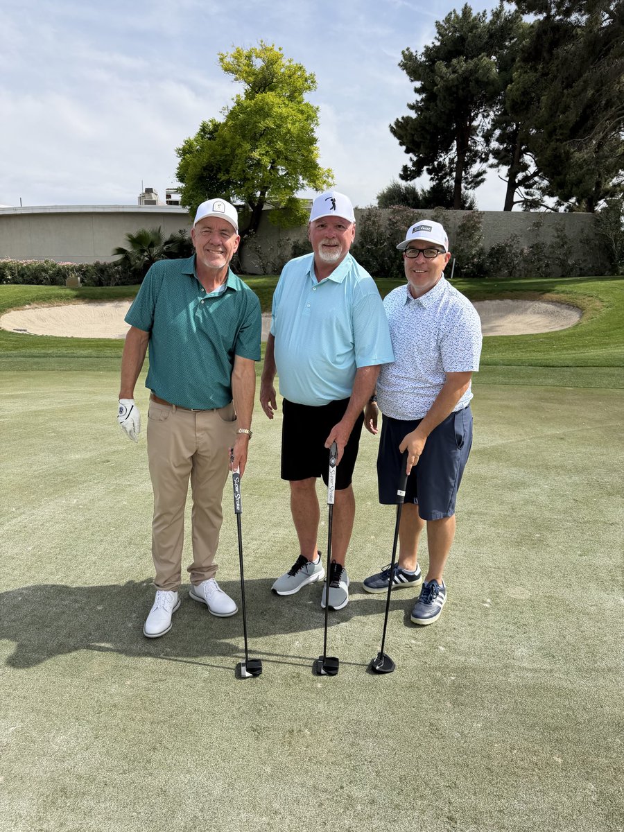 RickLatona's tweet photo. What’s more rare than a hole-in-one or an albatross? I got paired with 3 left handed golfers today. https://t.co/KBSiMoB1ZA