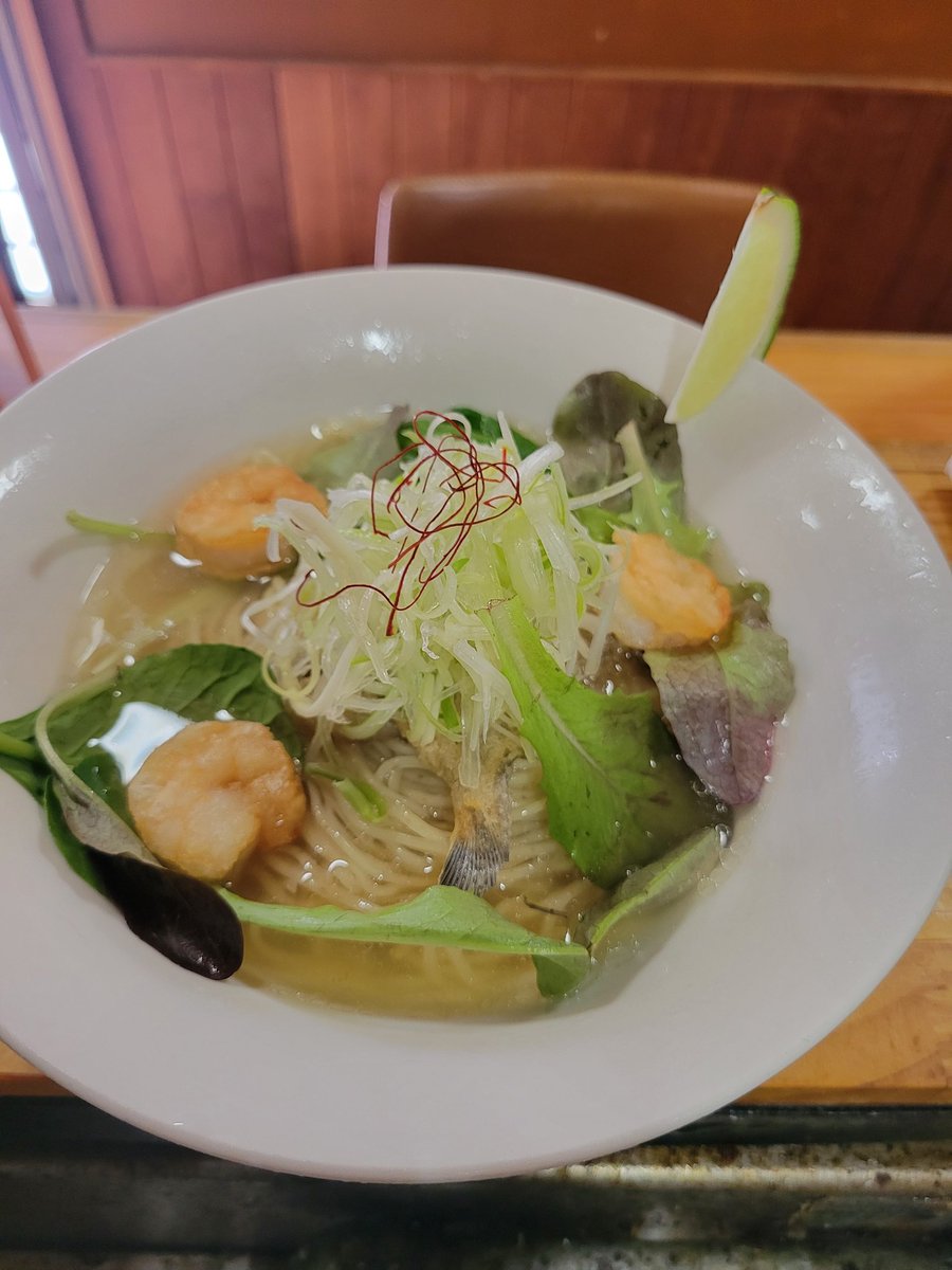 ラーメンあんず(やっと駐車場6台確保) tweet media