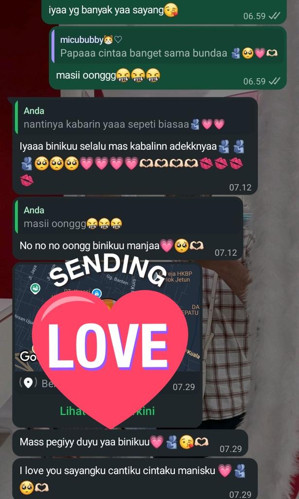 chickyholly's tweet photo. @tanyarlfes sedangkan aku dan pacarku spertie taman cinta kalo chatan, apalagi klo mau pergi kerja😔💔 https://t.co/xo4WNHCTIC