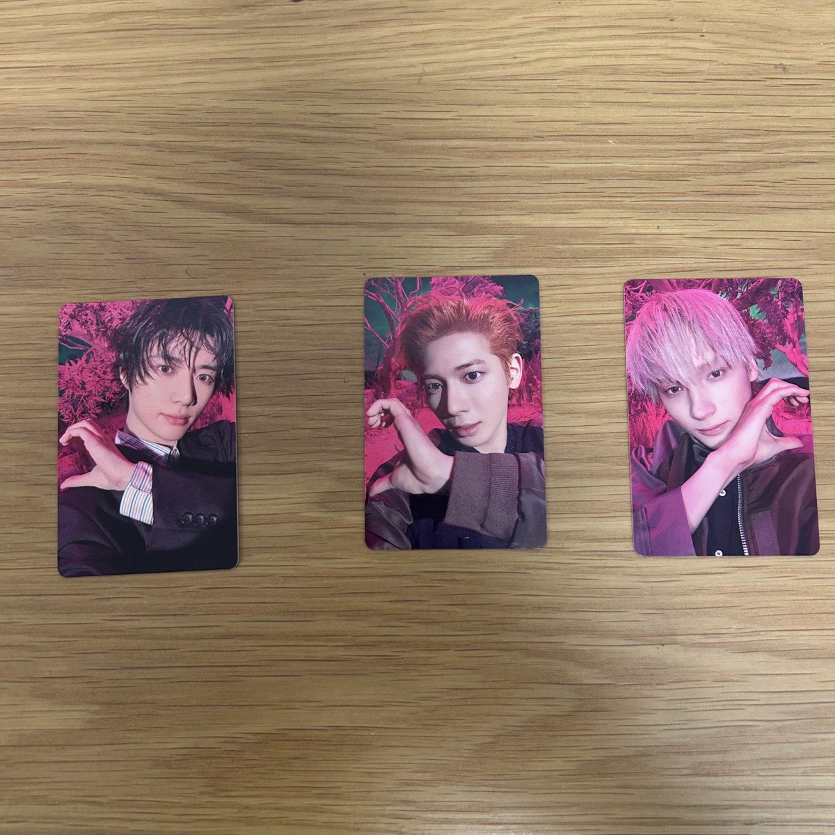 em_1501_'s tweet photo. TXT トゥバ トレカ 交換 
7TH YEAR: A Moment of Stillness in the
Thorns HUNGER TENSION ANXIETY
THORN JAPAN EXCLUSIVE

【譲】
スビン ボムギュ テヒョン ヒュニン カイ

【求】
ヨンジュン

郵送での交換希望です📮💌
お気軽にお声がけください🙇🏻‍♀️
 #TXT交換 https://t.co/PM2a7cROZm