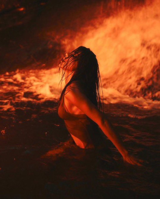 UpdateCharts tweet media